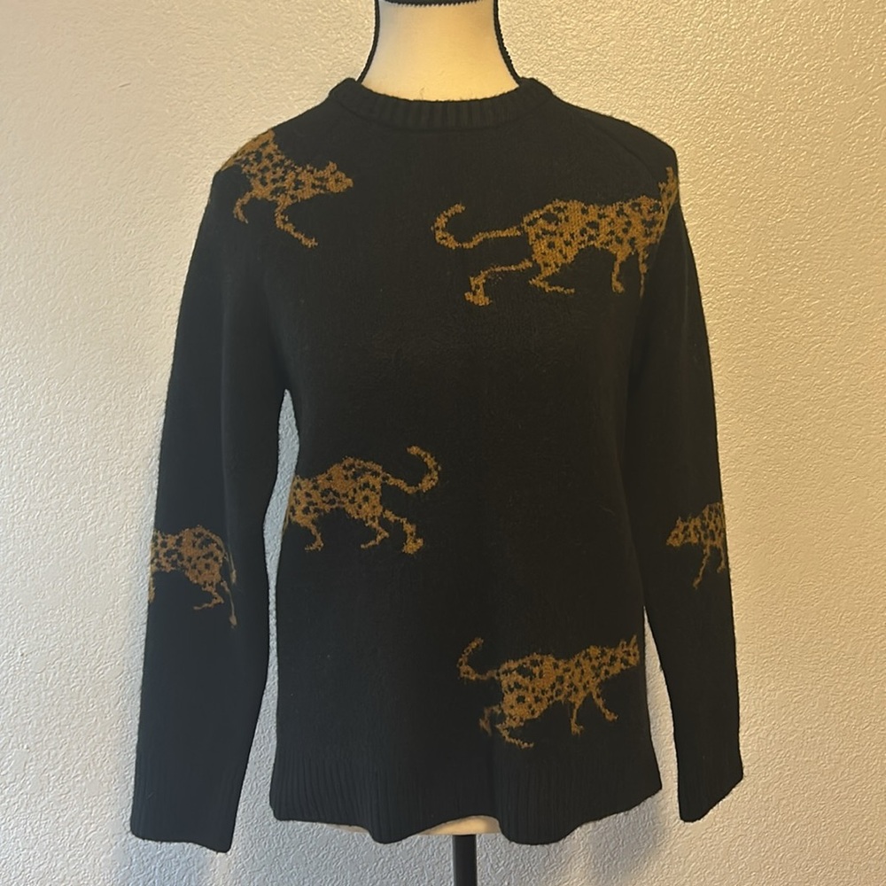 Women’s leopard crew neck sweater